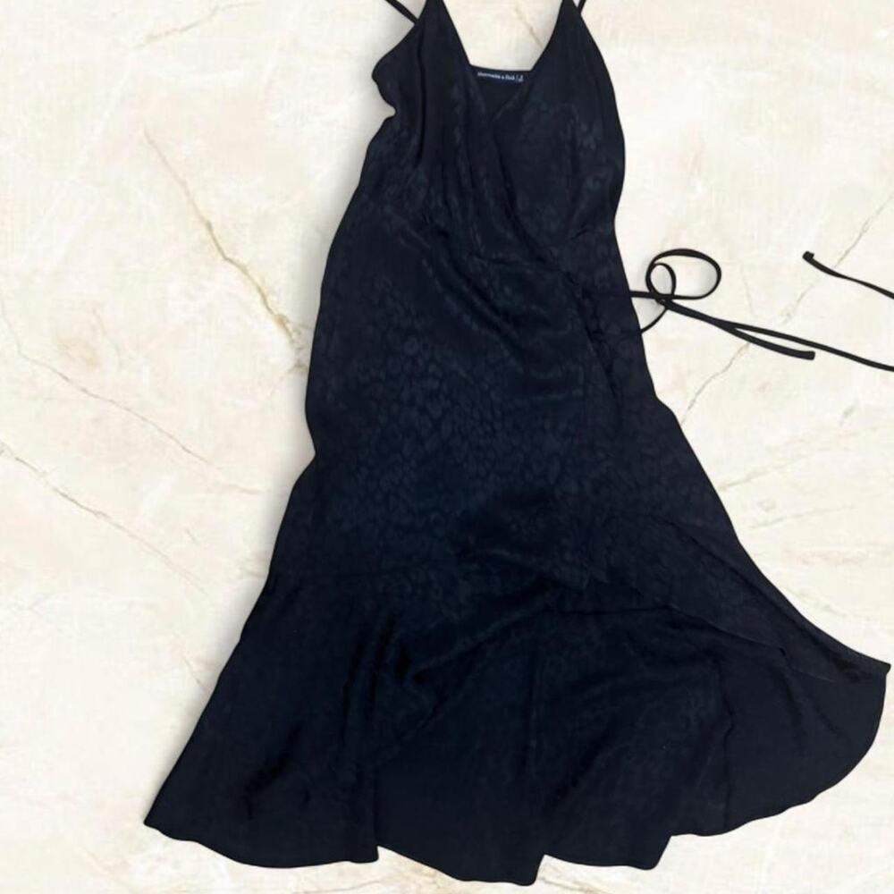 Abercrombie & Fitch Black Satin Leopard Flowy Wrap Dress Small NWT MRSP $88 🖤